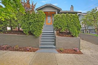 8242 15th Ave, Seattle, WA 98115-4340