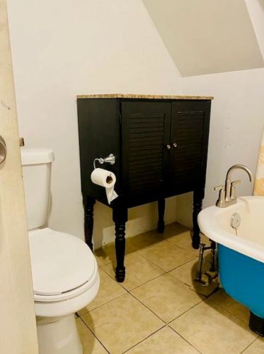 924 Stockbridge Ave, Kalamazoo MI 49001-3810 exterior