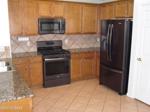 3627 Desert Promenade Rd, Tucson, AZ 85735-5147
