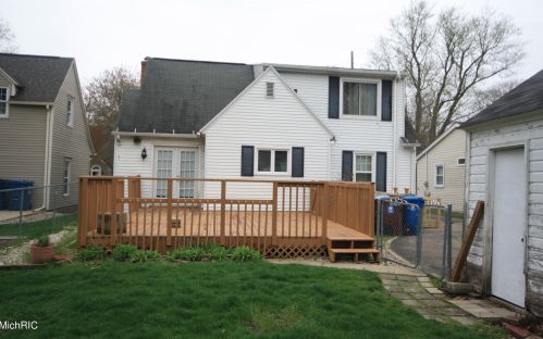 728 Campbell Ave, Kalamazoo MI 49006-3083 exterior