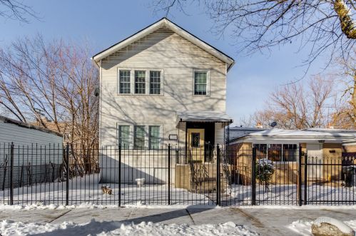 7448 Kenwood Ave, Chicago, IL 60619-1426