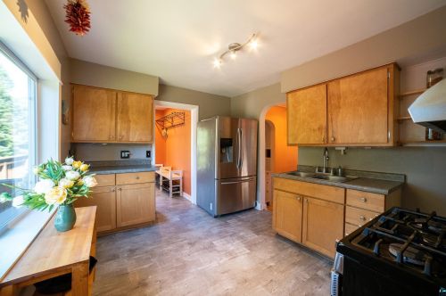 2846 Hutchinson Rd, Duluth MN 55811-2876 exterior