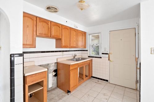 8115 Myrick St, Saint Louis MO 63134-2215 exterior