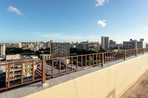 1710 Makiki St, Honolulu HI 96822-4489 exterior