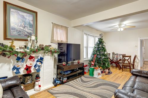 2415 Kildare Ave, Chicago IL 60629-4935 exterior