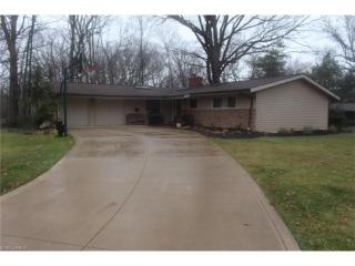 520 Edinborough Dr, Cleveland OH  44140-3012 exterior