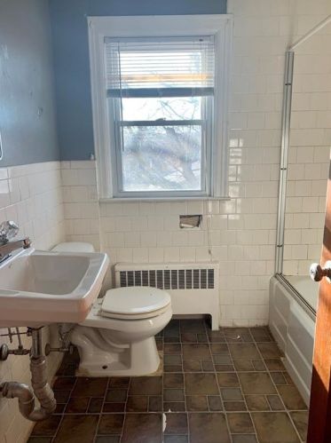 414 Woonasquatucket Ave, Providence RI 02911-2431 exterior