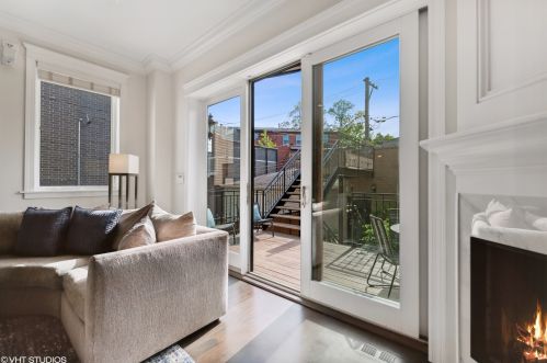 2514 Marshfield Ave, Chicago IL 60614-1907 exterior