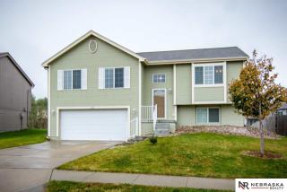 7411 76 Ave, Omaha NE  68122-5417 exterior