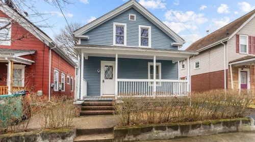 143 Bennett St, Woonsocket RI  02895-4618 exterior