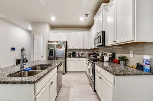 4954 Lower Elm St, Atlanta GA 30349-1688 exterior