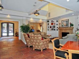 385 Las Colinas Blvd, Irving TX  75039-5506 exterior