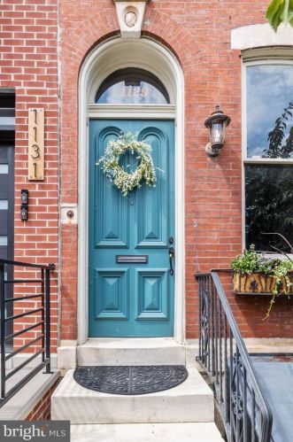1129 Christian St, Philadelphia PA 19147-3710 exterior