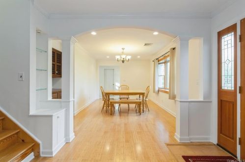 5 Sunset Dr, Armonk NY 10504-2040 exterior