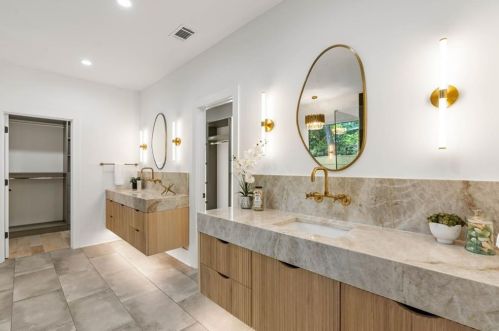 3918 Flowerland Dr, Atlanta GA  30319-1806 exterior