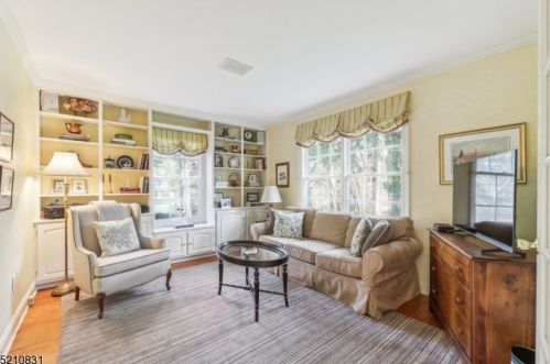 20 Chadwell Pl, Morristown NJ 07960-6946 exterior