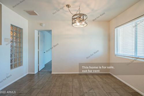 1023 Charleston Ave, Phoenix AZ  85022-1143 exterior