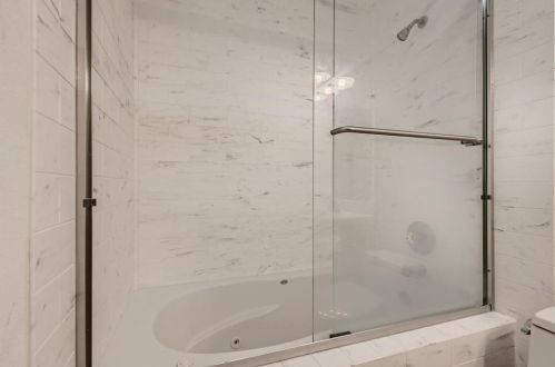 10505 Berthound Dr, Austin TX 78758-4732 exterior