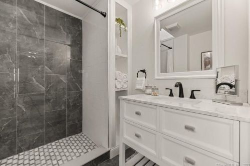 68 Depot Rd, Milford CT 06460-3808 exterior