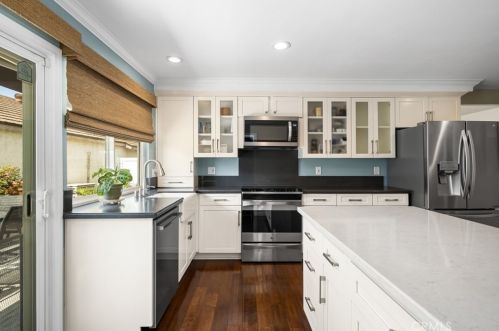 14402 Raintree Rd, Tustin CA  92780-6930 exterior