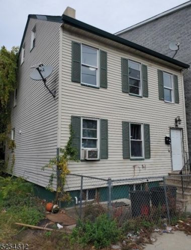 16 Amity St, Paterson NJ 07522-1811 exterior