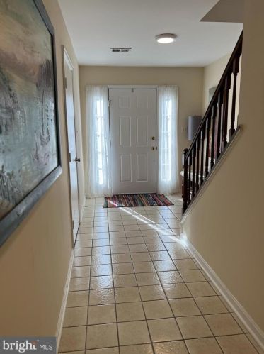 37 Carriage House Cir, Alexandria VA  22304-6336 exterior