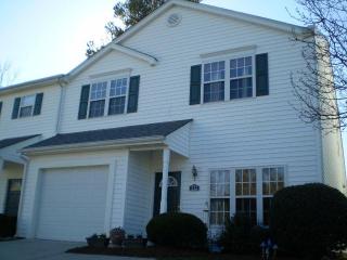 212 Misty Groves Cir, Cary NC  27560-8461 exterior