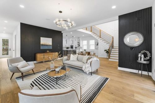 2020 Cambridge Ave, Atlanta GA 30337-1816 exterior