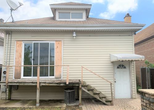 6148 Moody Ave, Chicago IL 60638-4312 exterior