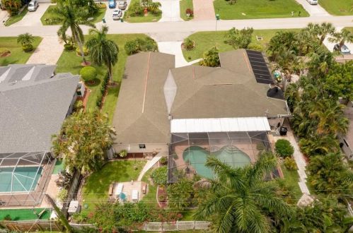 805 97 Ave, Naples FL 34108-2284 exterior