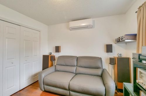 3616 Falling Leaf Ln, Orlando FL 32810-2268 exterior