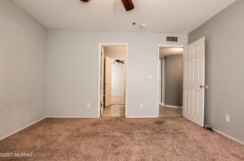 3413 Calle De Ln Bajada, Tucson AZ 85746-8341 exterior