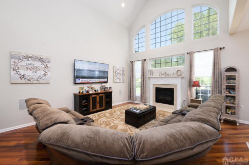 1 Maria Ct, Old Bridge NJ 08857-4407 exterior