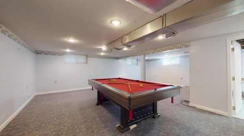 744 Laclede Sta Rd, Saint Louis MO 63117-2048 exterior