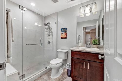 13360 Verona, Tustin CA  92782-9140 exterior