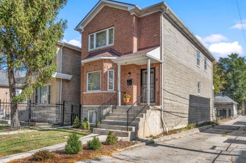 6843 Campbell Ave, Chicago, IL 60629-1322