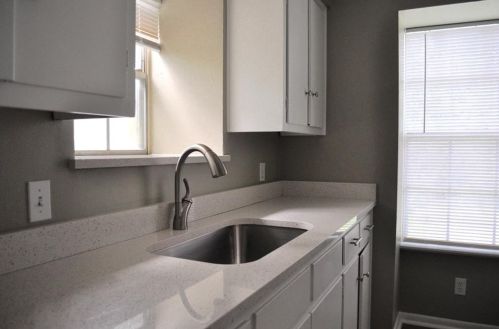 1210 22nd St, Austin TX  78705-5331 exterior