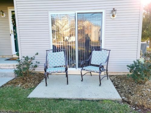 203 Porter Way, Bridgewater NJ  08807-3556 exterior