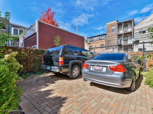 304 Concord Pl, Chicago IL 60639-4522 exterior