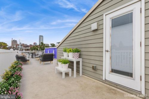 833 Bainbridge St, Philadelphia PA  19147-2009 exterior