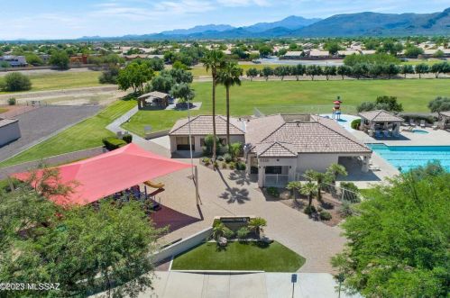 7536 Cosmic Sky Dr, Tucson AZ  85743-5519 exterior