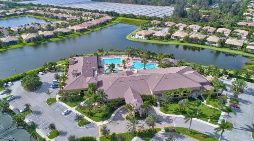 10468 Whitewind Cir, Boynton Beach FL 33473-7881 exterior