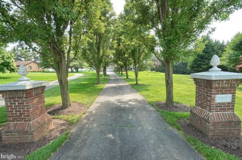 7327 Coventry Dr, Middletown, MD 21769-6636