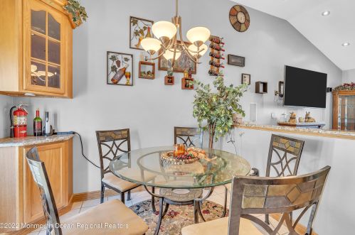 17 Dogwood Dr, Jackson Twp NJ 08527-1342 exterior