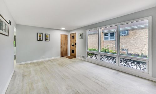 6878 Lehigh Ave, Chicago IL  60646-1406 exterior