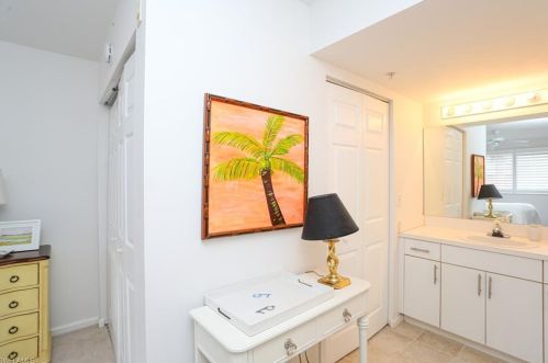 1875 Florida Club Dr, Naples FL 34112-8704 exterior