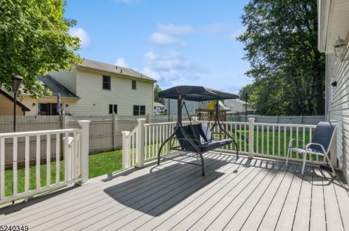 31 Hancock Rd, Piscataway NJ  08854-3621 exterior