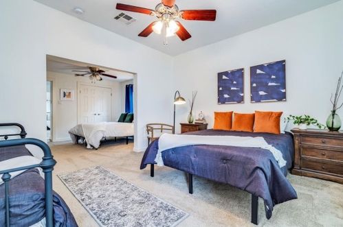 1307 Cesar Chavez St, Austin TX 78702-4403 exterior