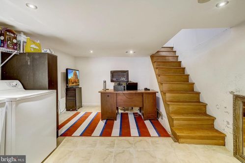 1820 Manton St, Philadelphia PA  19146-2923 exterior