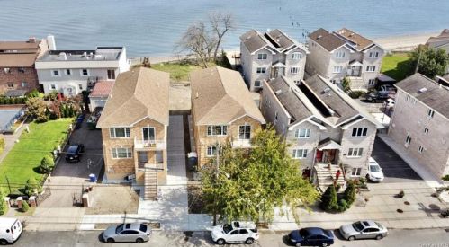 212 Longstreet Ave, Bronx, NY 10465-3711